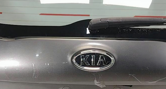 Эмблема на крышку багажника 863101G100 HYUNDAI