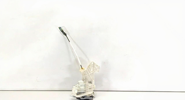 Замок передней пассажирской двери 8J1837016B VAG