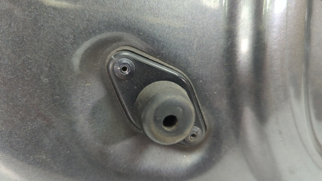 8L0827249 VAG купить в Чернигов