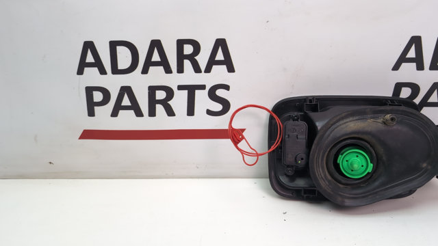 Замок открывания лючка бензобака 8V0862153B VAG