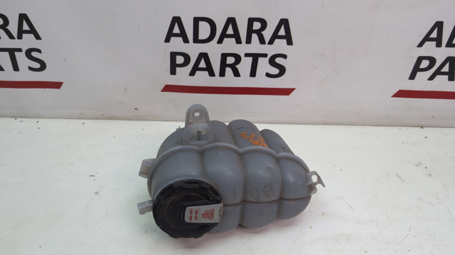 Бачок расширительный 8W0121405E VAG