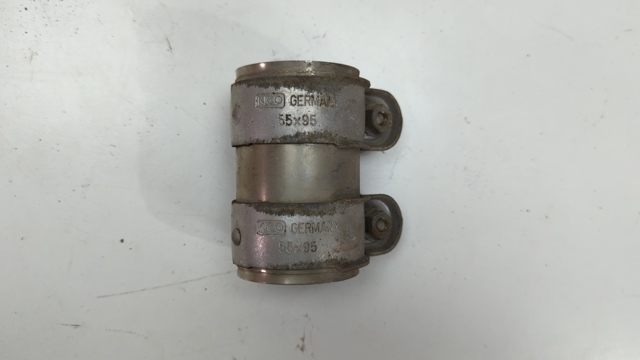 Хомут глушителя задний 8W0253141C VAG