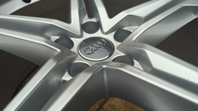 VAG 8W0601025DE Диски колесные в наличии Каменское