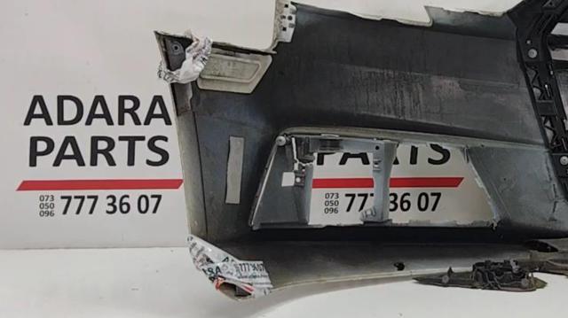 Бампер на авто 8W0807065RGRU VAG