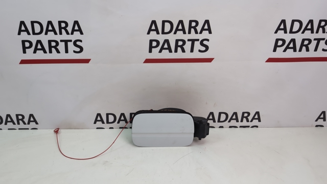 Лючок (дверца) бензобака 8W0809907GRU VAG