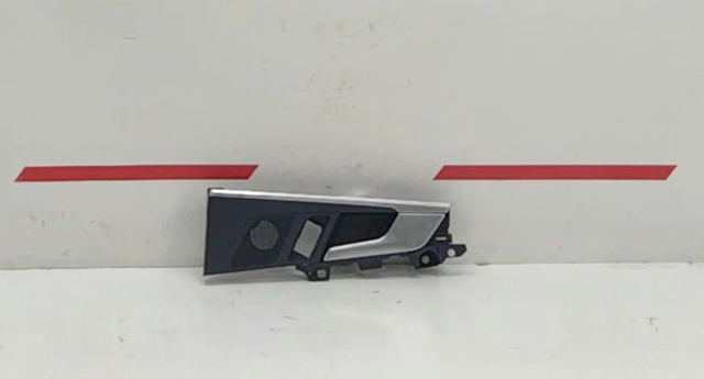 Ручка двери задней внутренняя правая 8W0839020A4PK VAG