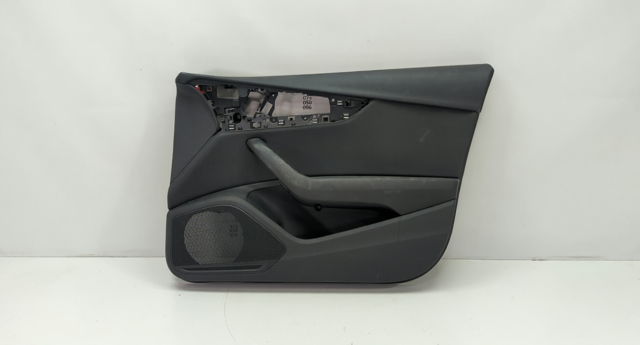 Пластик 8W0867104BWFA VAG