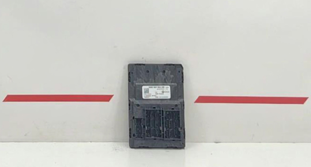 Блок управления бортовой сети 8W0907063BH VAG
