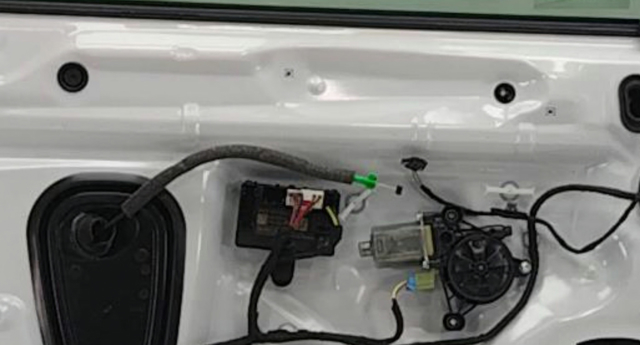 8W0959593E VAG Блок комфорта передней двери купить в Запорожье