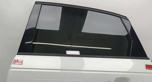 VAG 8W5845205 Стекло двери задней левой в наличии Житомир
