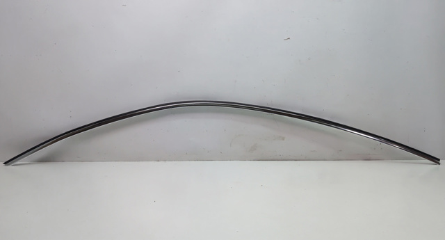 Накладка крыши левая 8W6853703C2ZZ VAG
