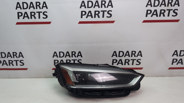 Вставка фары правой 8W6941774F VAG