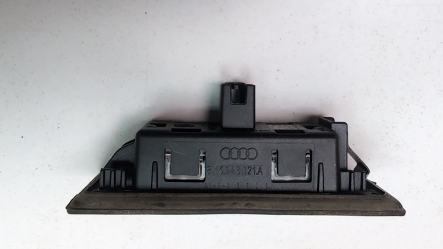 8W6943021A VAG Фонарь подсветки заднего номерного знака купить в Павлоград