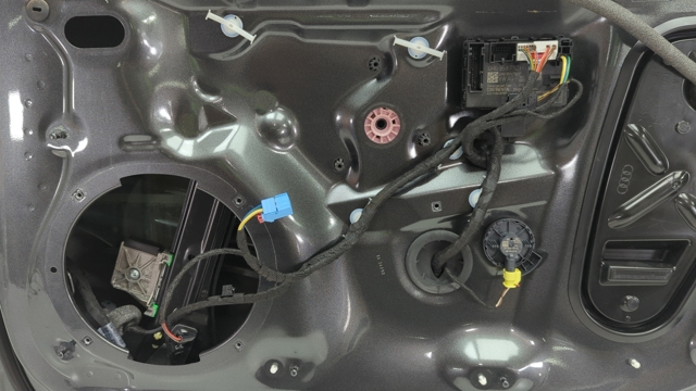 8W8971030AE VAG купить в Черновцы