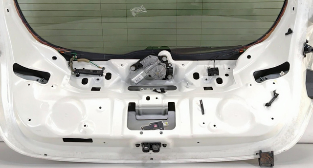 Замок и ручка двери задка 905025DA0C NISSAN