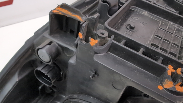 HYUNDAI 92102C6000 Правая фара в наличии Каменское