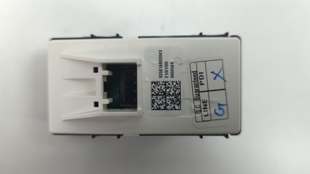 Кнопка подъемника задних стекол 93581AB0004X HYUNDAI