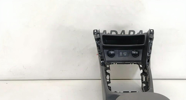 USB-разветвитель 96120J9500 HYUNDAI