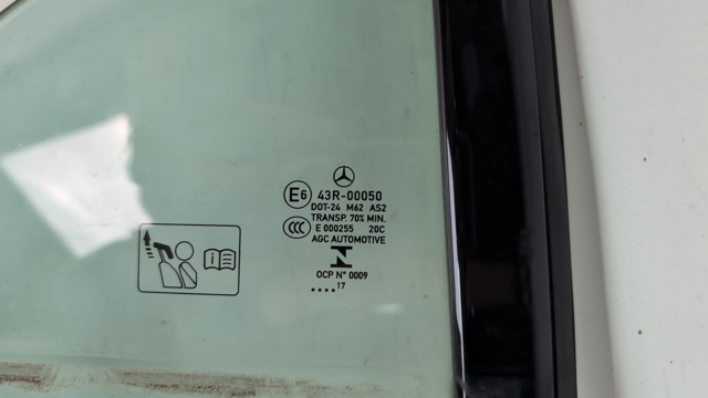 A1177300218 MERCEDES Стекло-форточка двери задней правой купить в Запорожье