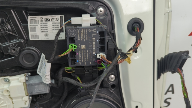 Блок комфорта передней двери A1669000218 MERCEDES