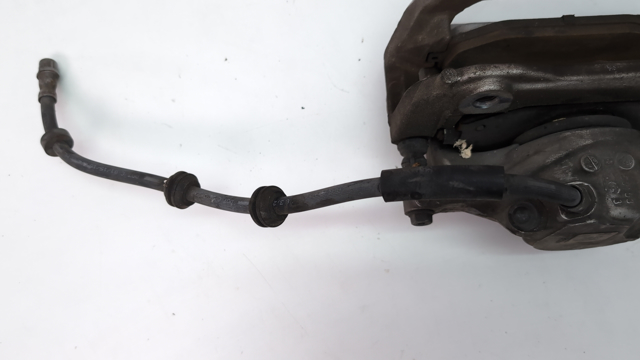 Гибкая тормозная трубка передняя A2054200048 MERCEDES