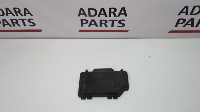 Крышка блока предохранителей A2055402328 MERCEDES