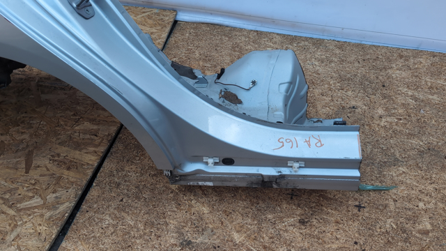 MERCEDES A2056304202 Крыло заднее правое в наличии Кривой Рог