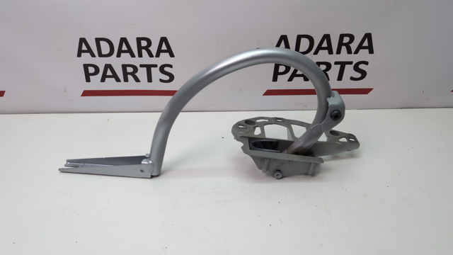 Крепление крышки багажника A2057500328 MERCEDES