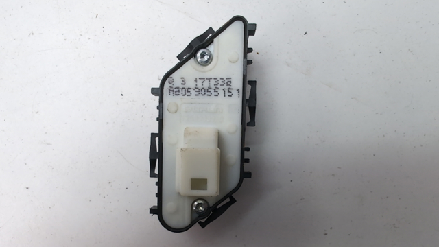 MERCEDES A20590551517M91 Кнопка блокировки дверей в наличии Сумы