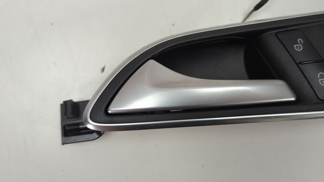 MERCEDES A2467600561 Ручка двери передней внутренняя левая в наличии Черновцы