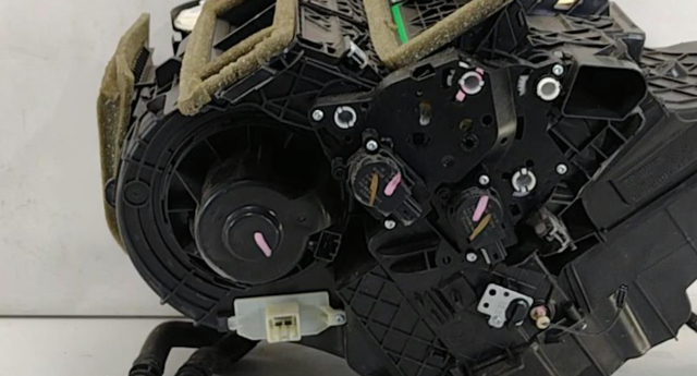AV6Z19E616B FORD Привод заслонки печки купить в Каменское