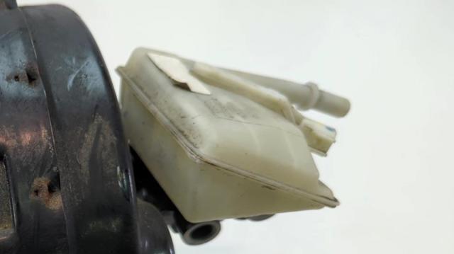 FORD CV6Z2C246B Бачок главного тормозного цилиндра (тормозной жидкости) в наличии Кривой Рог