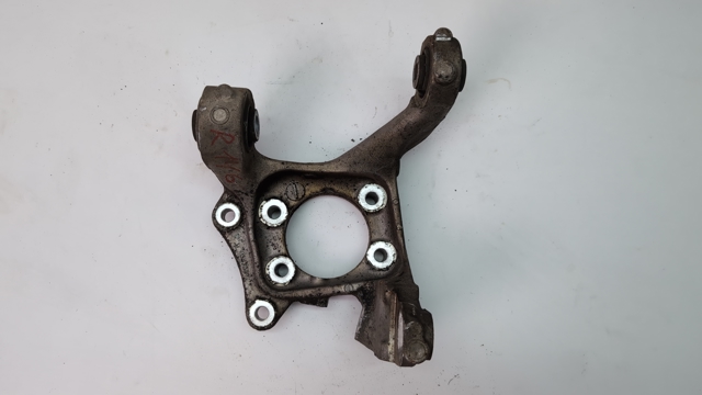 Цапфа поворотная правая E1GZ5B758D FORD