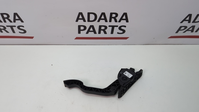 Педали газа Ford Escape 2