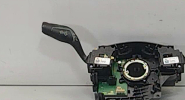 F1FZ13341A FORD Левый подрулевой переключатель купить в Украина