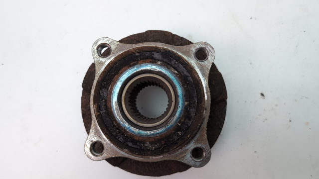 Ступицы задних колес FR3Z1104G FORD