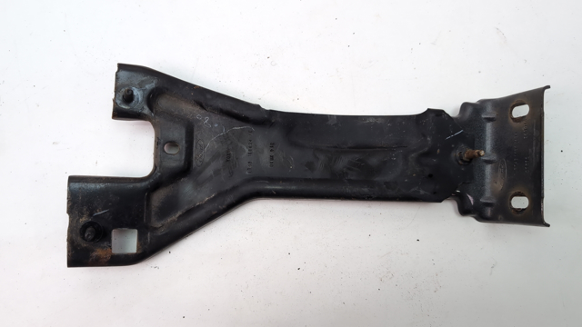 FT4Z16747A FORD Кронштейн суппорта радиатора верхний купить в Львов