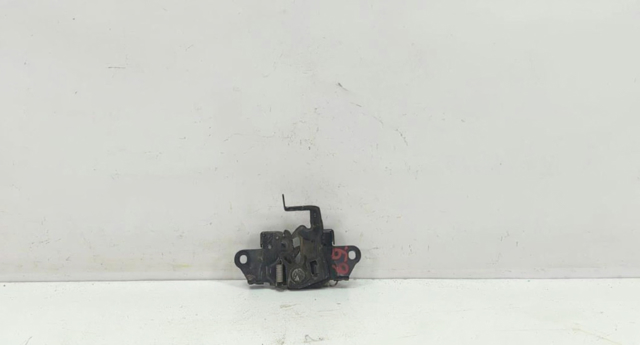 Запор капота (замок и привод замка капота) GJT156620A MAZDA