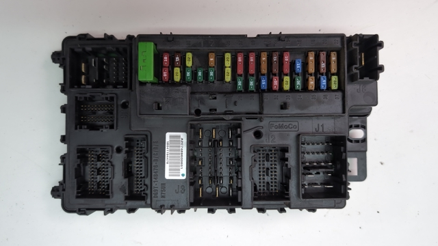 Блок предохранителей и реле GU5Z15604H FORD