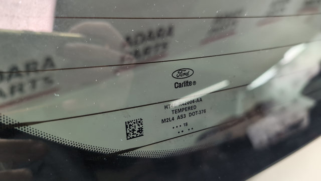 Стекло крышки багажника HT4Z5842006A FORD