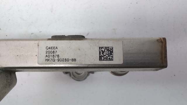 Распределитель топлива (рампа), левый HX7Z9D280B FORD