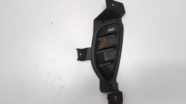 Заглушка противотуманки передней правой LJ6Z15A245AB FORD