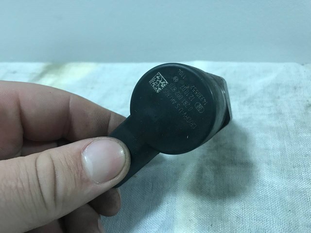 Регулятор давления в топливной рейке 0281002870 BOSCH