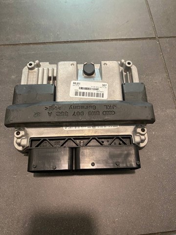 Компьютер двигателя 03L906018HT VAG
