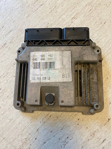 ЭБУ двигателем 03L906018LB VAG