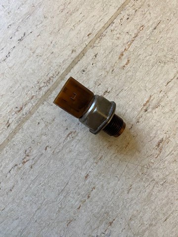 03L906054 VAG Датчик давления топлива купить в Ровно