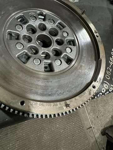 04L105266A VAG Маховик двигателя купить в Черкассы