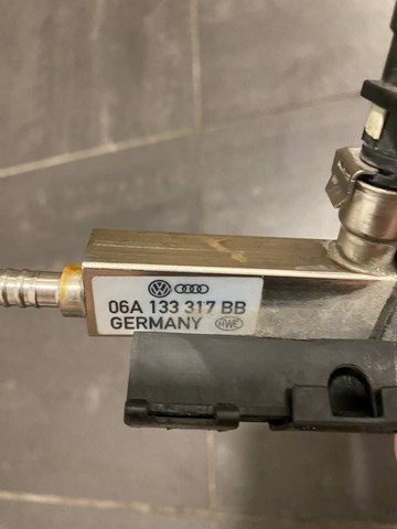 06A133317BB VAG Распределитель топлива (рампа) купить в Черновцы