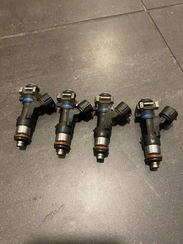 Форсунка дизельная в сборе 06A906031CE VAG