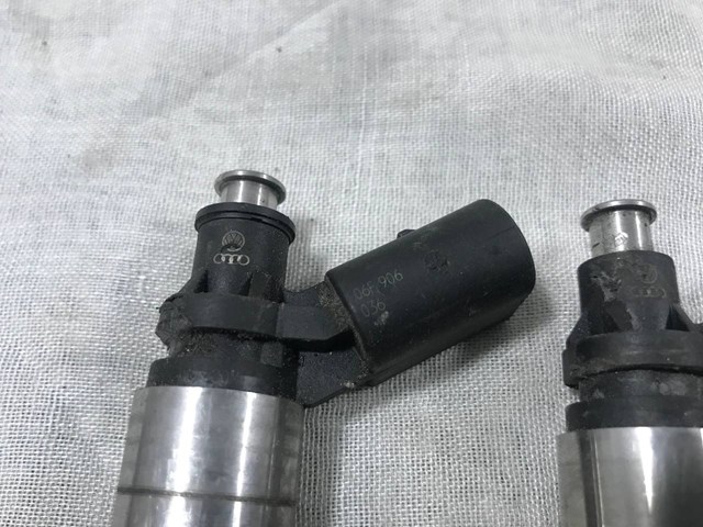 VAG 06F906036 Форсунка впрыска топлива в наличии Харьков